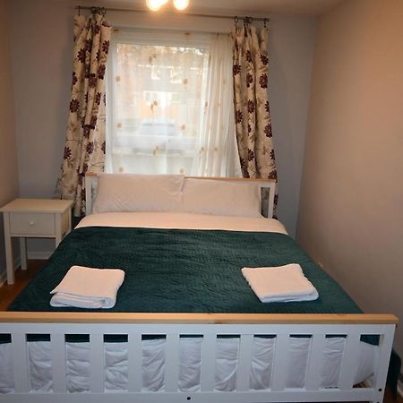 Central And Quiet Flat In London! Close To Station Exterior photo
